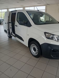 Peugeot Partner Active BlueHDI 100 CV.